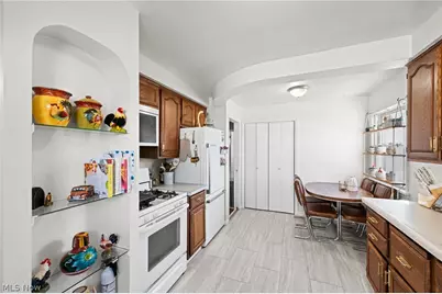 280 E 328th Street, Willowick, OH 44095 - Photo 11