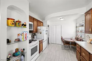 280 E 328th St, Willowick, OH 44095 - Photo 11