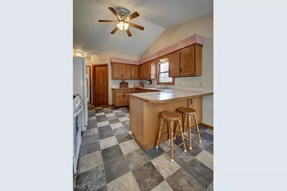 489 Oak Avenue, Strasburg, OH 44680 - Photo 9