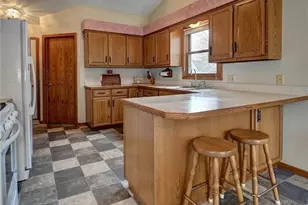 489 Oak Ave, Strasburg, OH 44680 - Photo 9