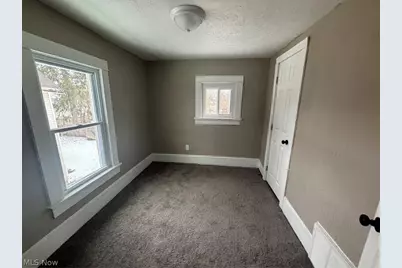 750 Brown Street, Akron, OH 44311 - Photo 11