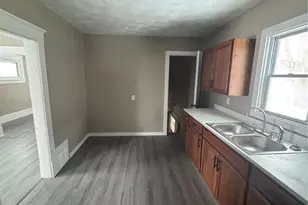 750 Brown St, Akron, OH 44311 - Photo 9