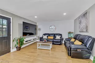 523 Purdue Ave, Elyria, OH 44035 - Photo 11