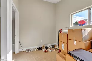 523 Purdue Ave, Elyria, OH 44035 - Photo 17