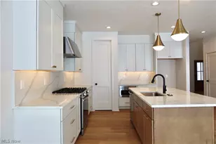 452 Bordeaux Blvd, Grandview Heights, OH 44147 - Photo 3