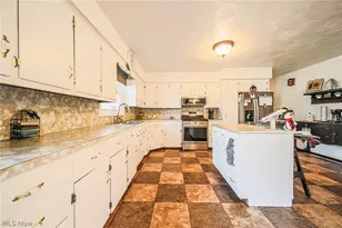 9718 James Rd, Fredericksburg, OH 44627 - Photo 13