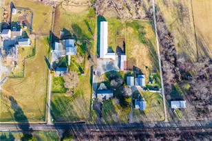 9718 James Rd, Fredericksburg, OH 44627 - Photo 3