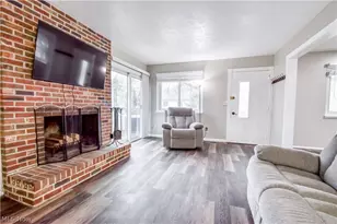 5548 Ivy Ct, Willoughby, OH 44094 - Photo 11