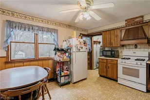 17446 Snyder Rd, Chagrin Falls, OH 44023 - Photo 7