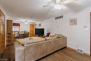 17446 Snyder Rd, Chagrin Falls, OH 44023 - Photo 5