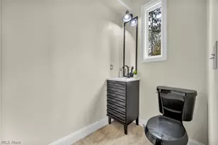 1555 W Market St, Akron, OH 44313 - Photo 19