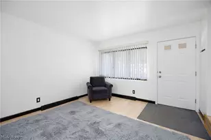 894 Argonne Ave, Akron, OH 44310 - Photo 3