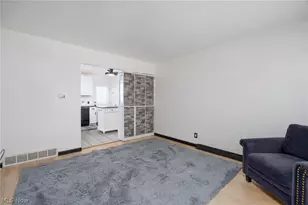 894 Argonne Ave, Akron, OH 44310 - Photo 5