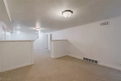 19615 Scottsdale Boulevard, Huber Heights, OH 44122 - Photo 35