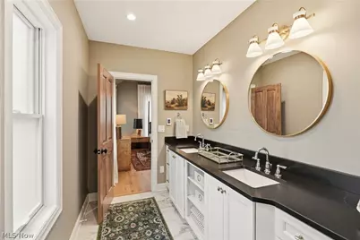 81 Hall Street, Chagrin Falls, OH 44022 - Photo 17