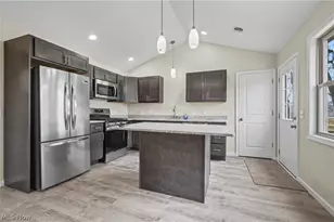 1444 Buckeye Cir, Salem, OH 44460 - Photo 7