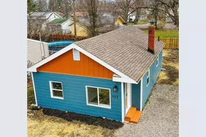 303 Delamere Road, Vermilion, OH 44089 - Photo 1