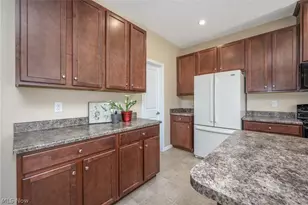 3564 Shady Timber Dr, Twinsburg, OH 44087 - Photo 13