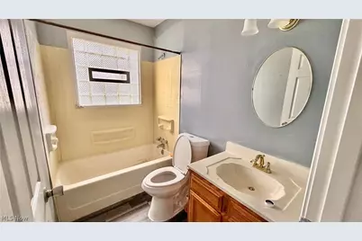 2215 Willowrow Avenue NE, Canton, OH 44705 - Photo 11