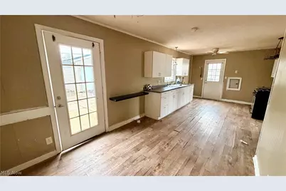 2215 Willowrow Avenue NE, Canton, OH 44705 - Photo 17