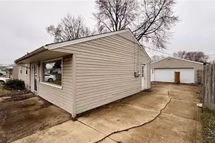 2215 Willowrow Ave NE, Canton, OH 44705 - Photo 3