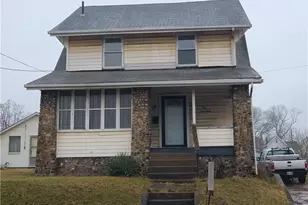 917 Camden Ave SW, Canton, OH 44706 - Photo 1