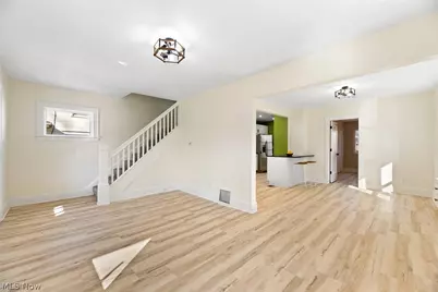 1933 10th Street, Cuyahoga Falls, OH 44221 - Photo 3