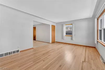 31 Eve Drive, Struthers, OH 44471 - Photo 5