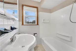 31 Eve Dr, Struthers, OH 44471 - Photo 7