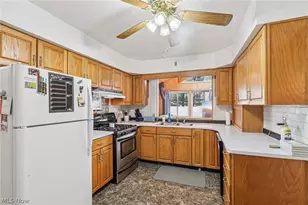 1682 Arthur Dr NW, Warren, OH 44485 - Photo 17