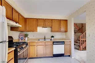 91 Quaker Ridge Dr, Akron, OH 44313 - Photo 17