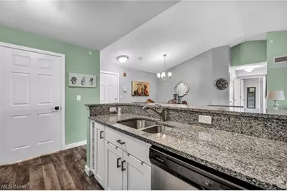 23002 Chandlers Lane, Olmsted Falls, OH 44138 - Photo 9