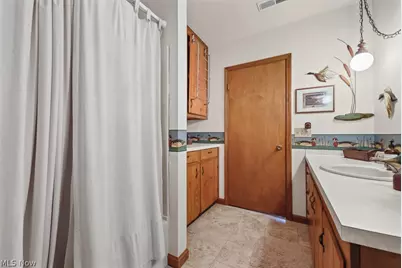 6122 Frederick Avenue NE, Alliance, OH 44601 - Photo 29