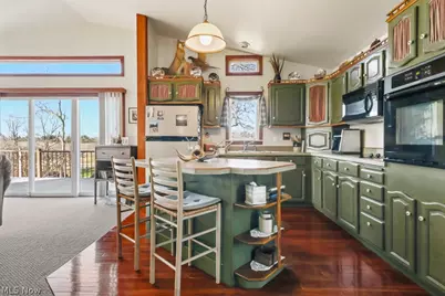 6122 Frederick Avenue NE, Alliance, OH 44601 - Photo 5