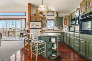 6122 Frederick Ave NE, Alliance, OH 44601 - Photo 5