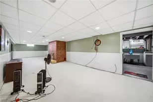 29690 Franklin Ave, Wickliffe, OH 44092 - Photo 23