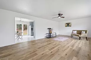 4866 Lovers Ln, Ravenna, OH 44266 - Photo 3