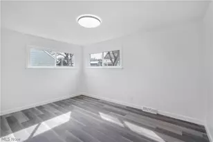 1984 S Schenley Ave, Youngstown, OH 44511 - Photo 23