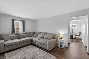 393 Afton Ave, Boardman, OH 44512 - Photo 9