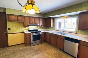 33562 Bainbridge Rd, North Ridgeville, OH 44039 - Photo 7