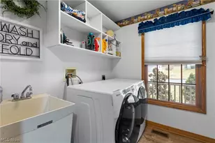 1825 John Carroll Dr SE, Massillon, OH 44646 - Photo 25