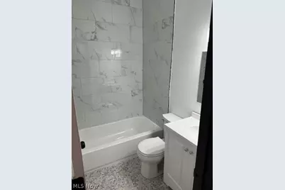 12001 Oakview Avenue #DOWN, Loveland, OH 44108 - Photo 5