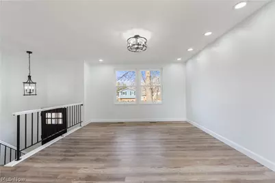 350 Silver Meadows Drive, Kent, OH 44240 - Photo 9