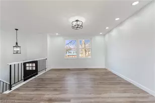 350 Silver Meadows Dr, Kent, OH 44240 - Photo 9