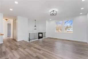 350 Silver Meadows Dr, Kent, OH 44240 - Photo 7