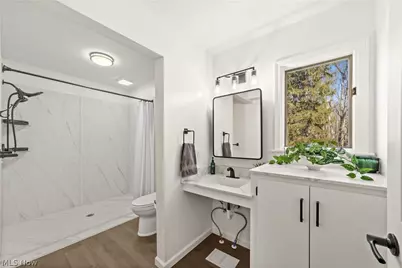 36505 Carriage Lane, Willoughby, OH 44094 - Photo 9