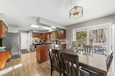 36505 Carriage Lane, Willoughby, OH 44094 - Photo 5