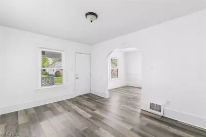 1210 17th Street NE, Canton, OH 44705 - Photo 7