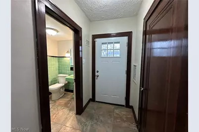 512 Clearmont Drive, Youngstown, OH 44511 - Photo 3