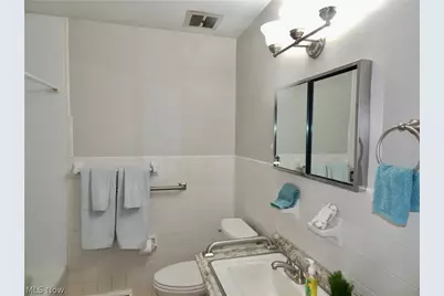 25320 Country Club Boulevard #17, North Olmsted, OH 44070 - Photo 19